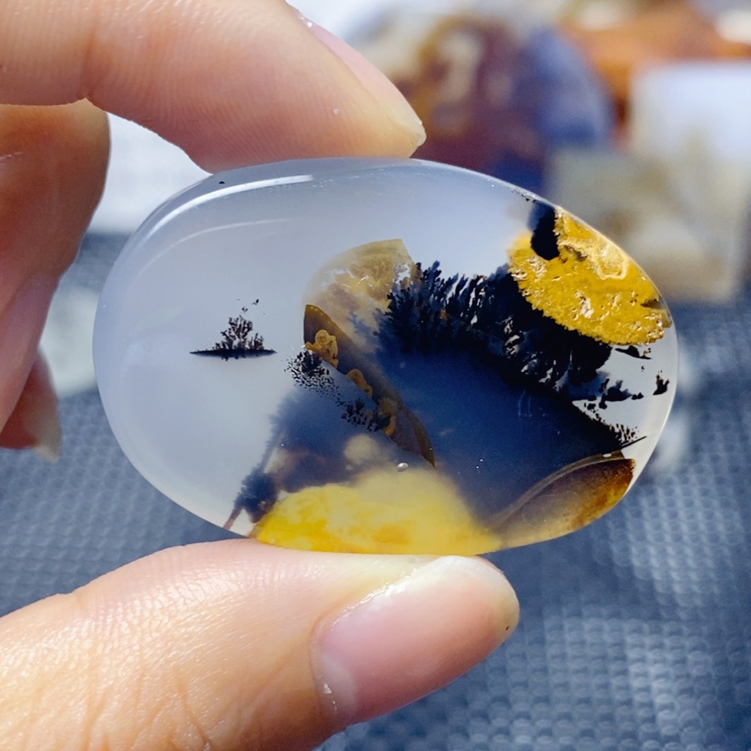 玛瑙/玉髓未镶嵌珠宝奇石