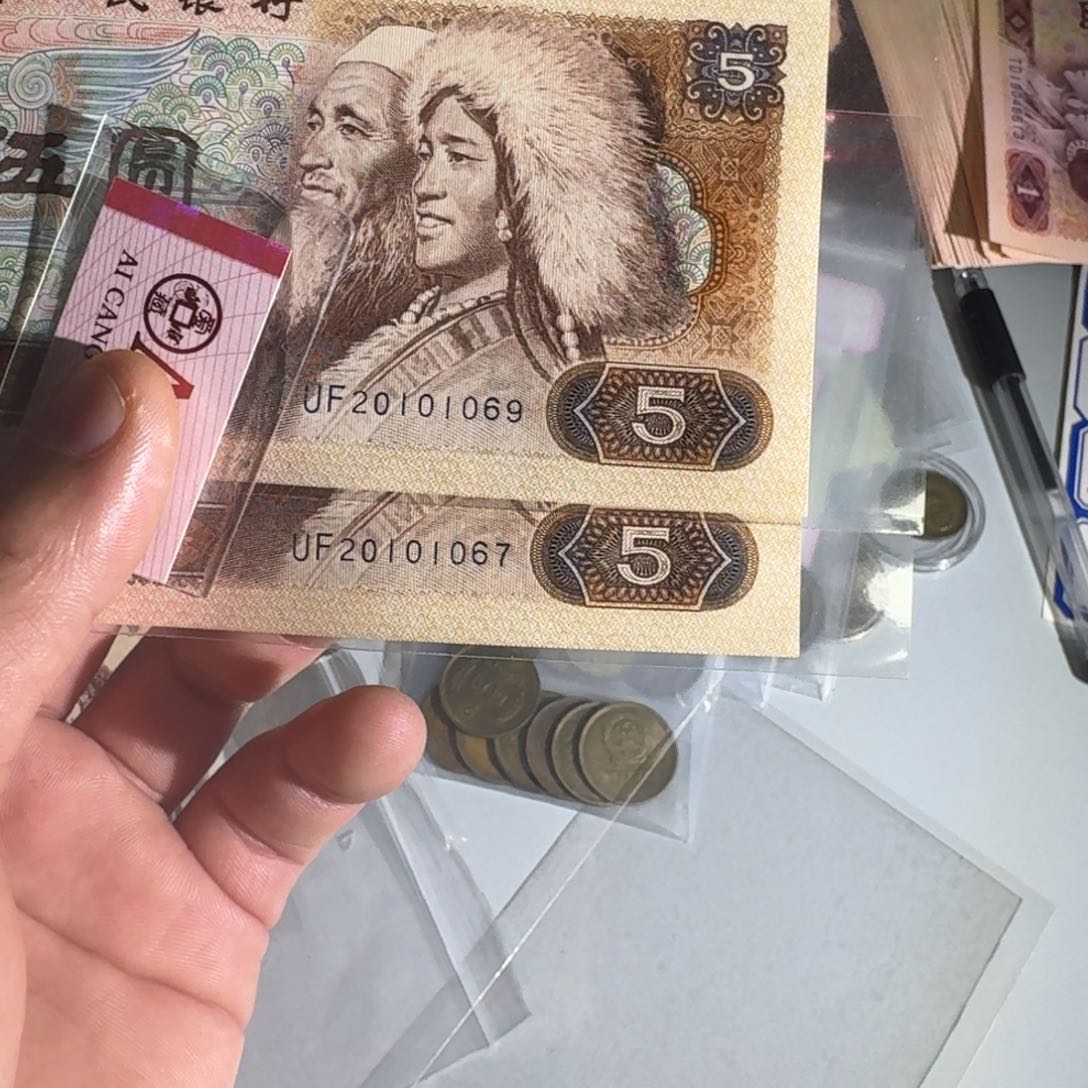 乖***毛805两张以图为准不挑号