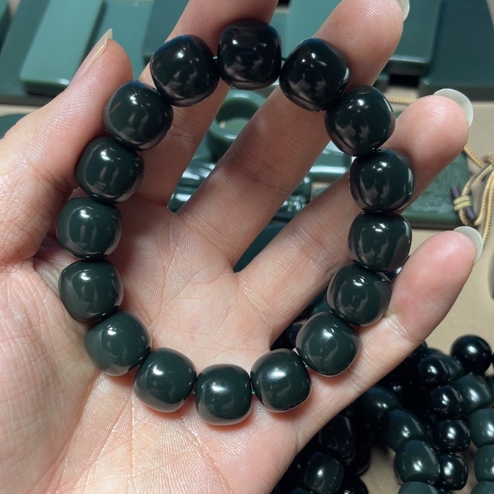 和田玉1未镶嵌崔*和田