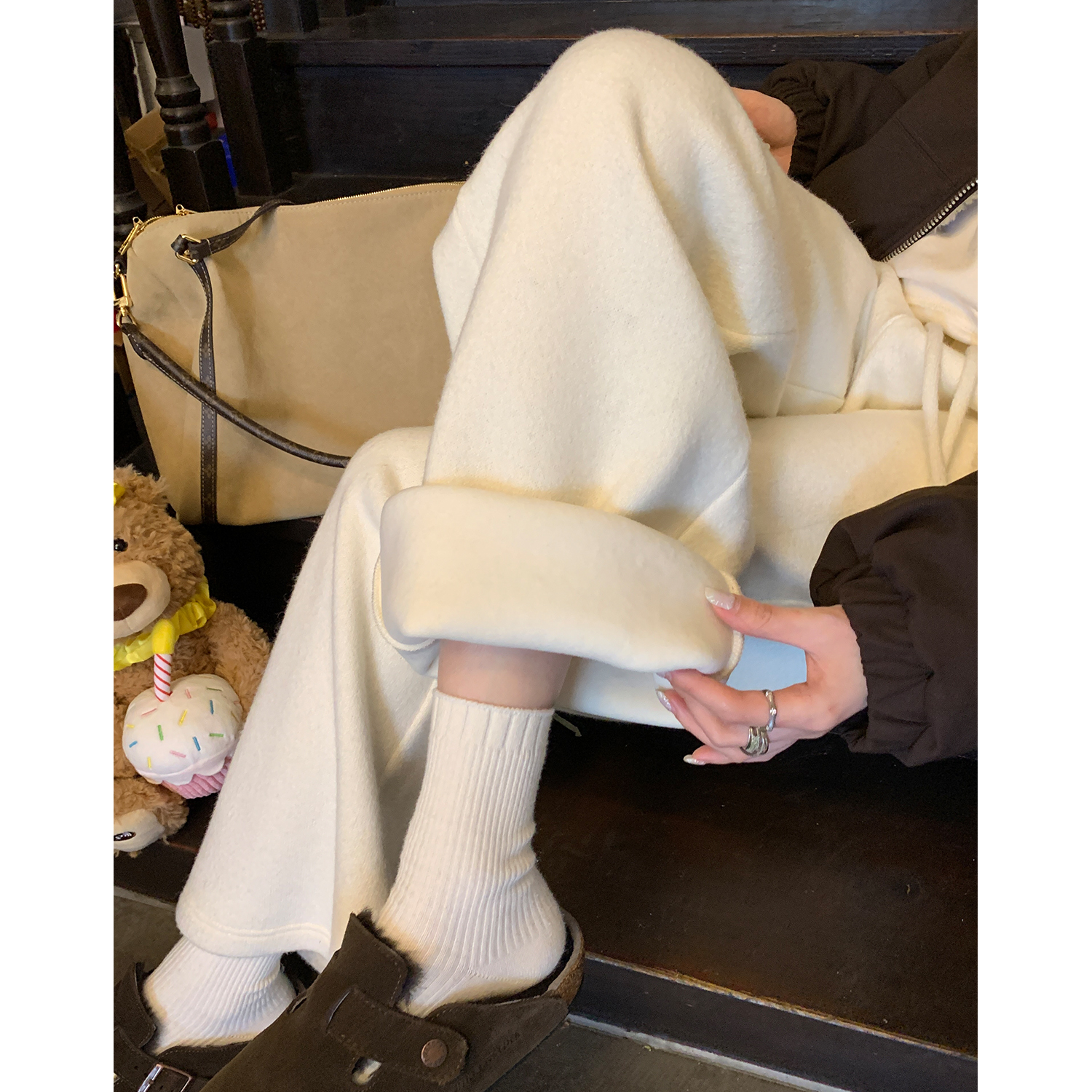 阿一 松弛垂垂羊毛裤 475g高克重特舒绒休闲裤女冬季加绒白色裤子