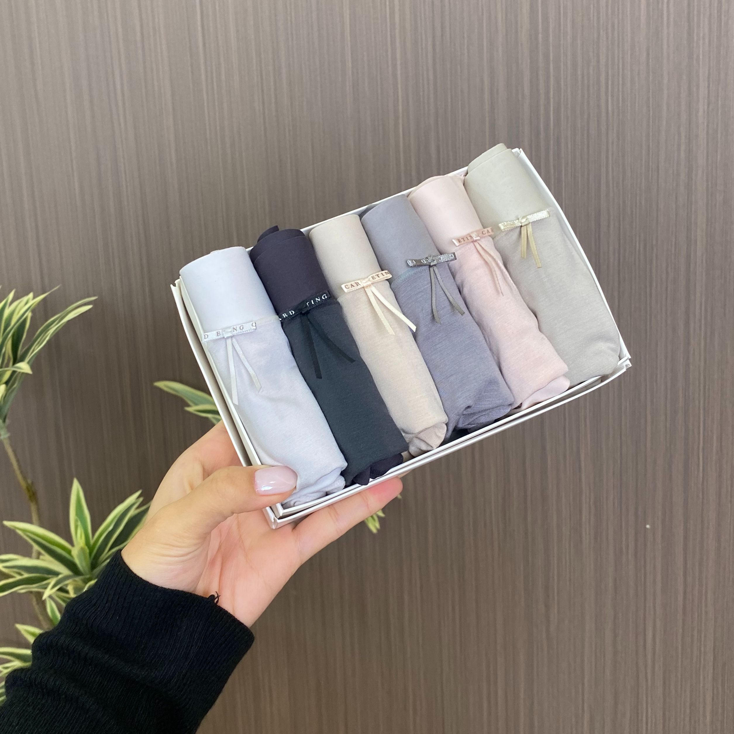 蚕丝底舒适中高腰随机颜色打底裤