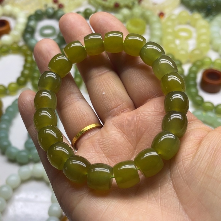 蛇纹石玉手串未镶嵌