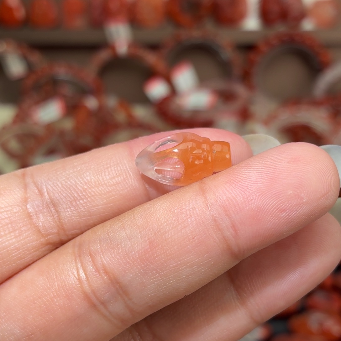 南红玛瑙未镶嵌颈饰8咪➕金刚杵