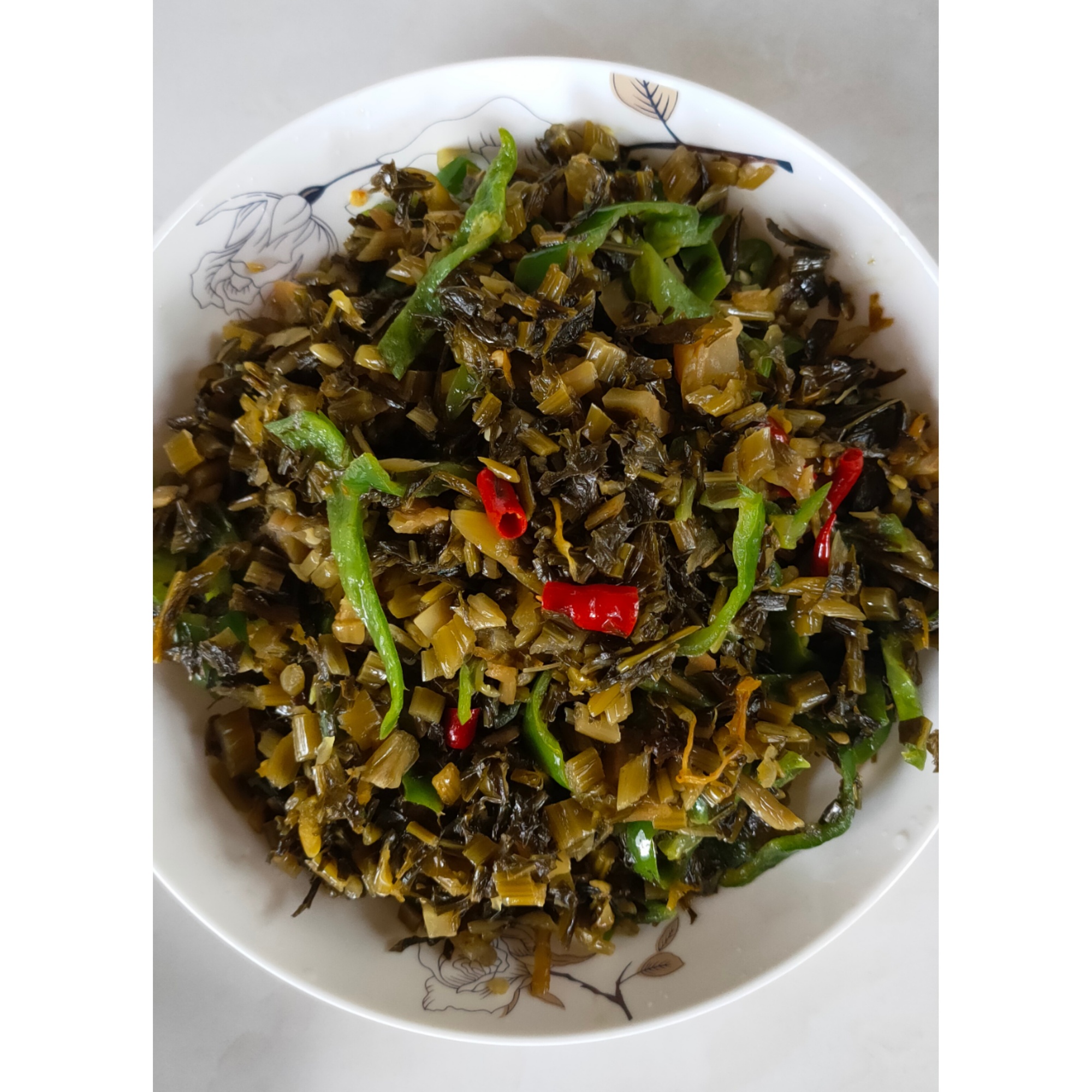 腊菜叶菜类(雪里红)淘洗去盐多放油炒5斤