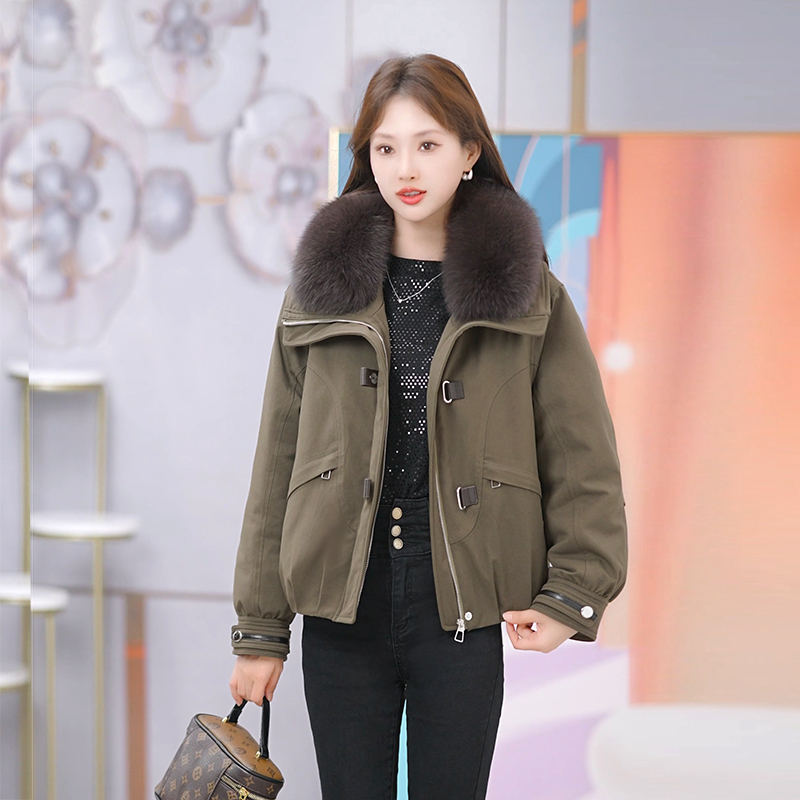 【鹅绒服狐狸毛领】鹅绒服大毛领冬季保暖时尚短款鹅绒羽绒服女