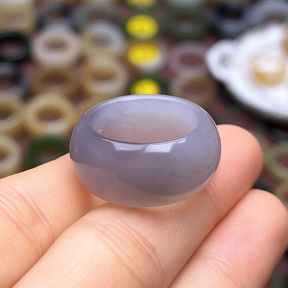 和田玉未镶嵌戒指18.0芋圆葡萄