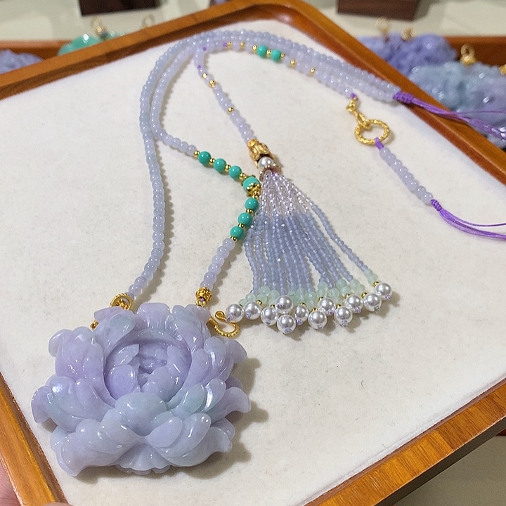 *****翡翠未镶嵌颈饰翡翠吊坠