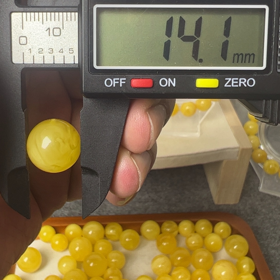 琥珀未镶嵌裸石微瑕016