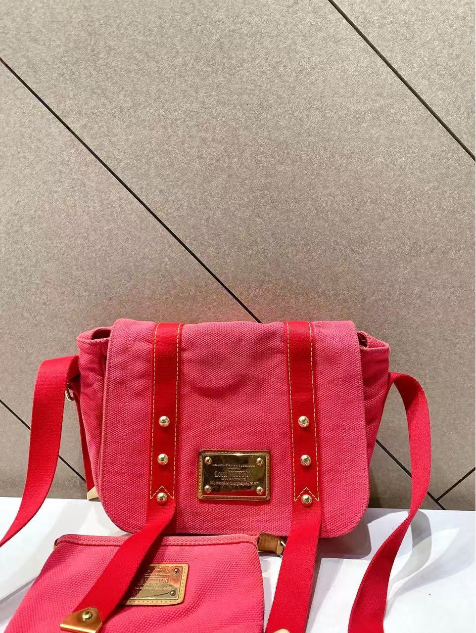 95新 LV 帝爵奢品LV红粉色帆布包