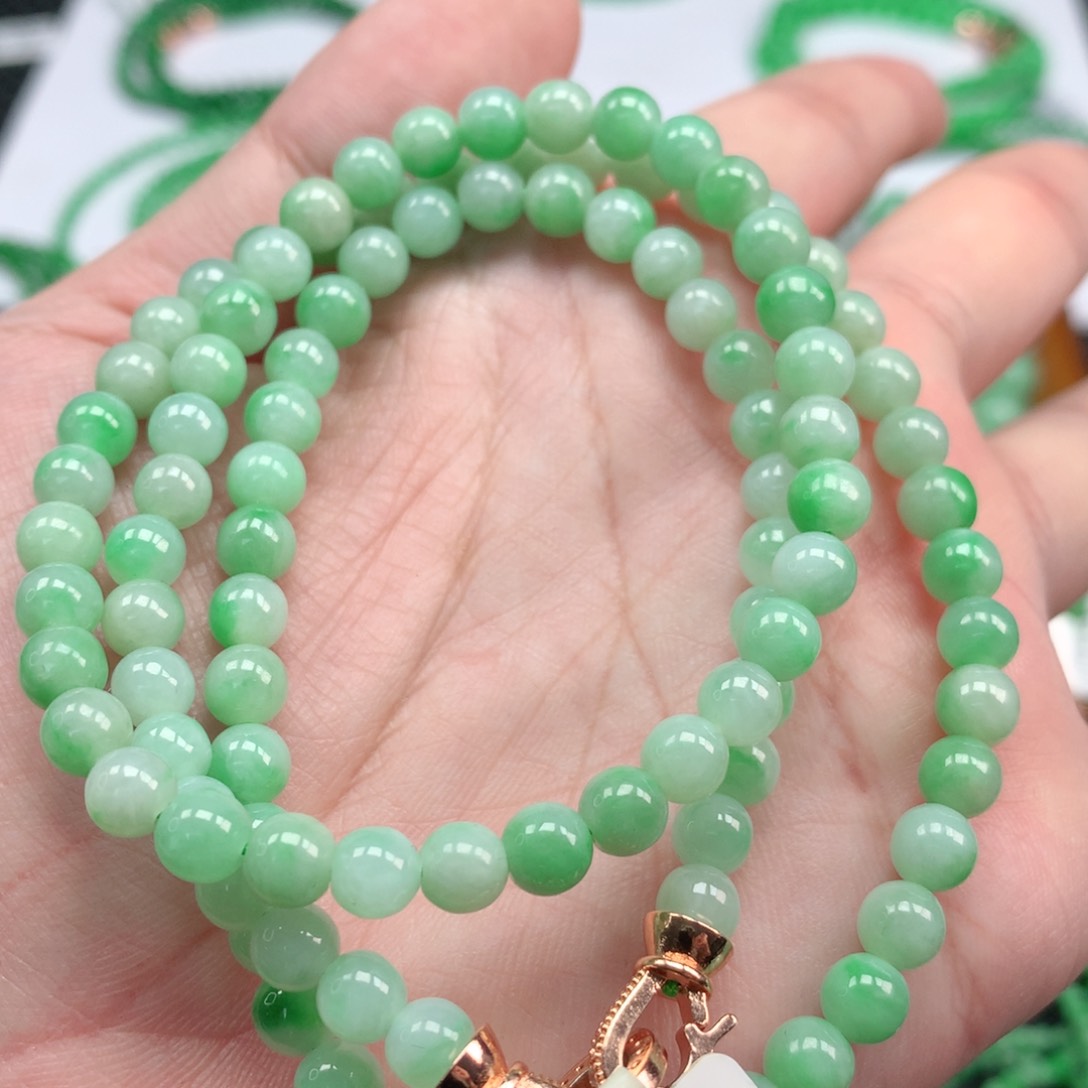 翡翠手链未镶嵌翡翠