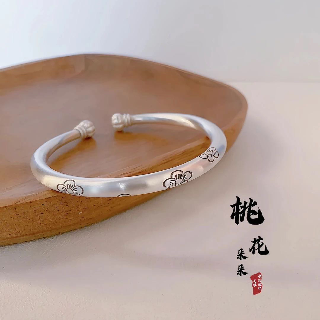 足银手镯 A56多福南瓜9999纯银复古梅花开口足银贵妃镯