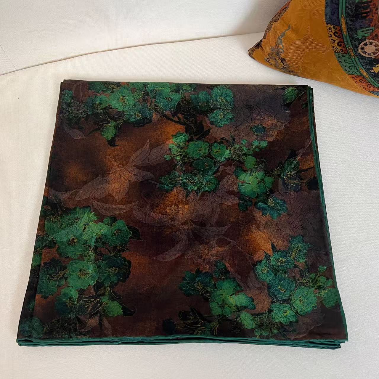 空谷幽兰 高端湖丝摊雾百分百桑蚕丝香云纱135*135围巾方巾丝巾