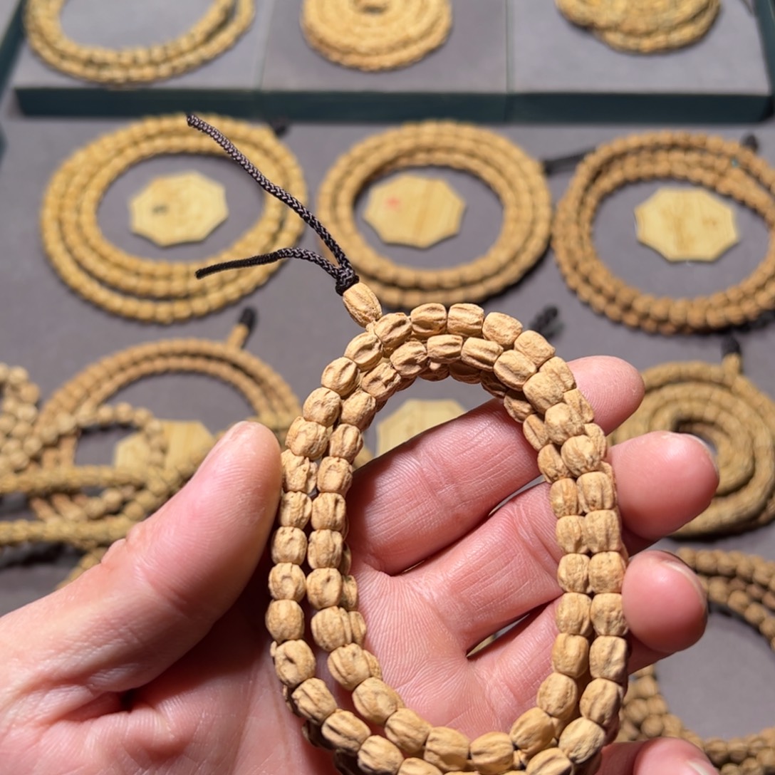 乐****柏香籽/百香籽吊坠