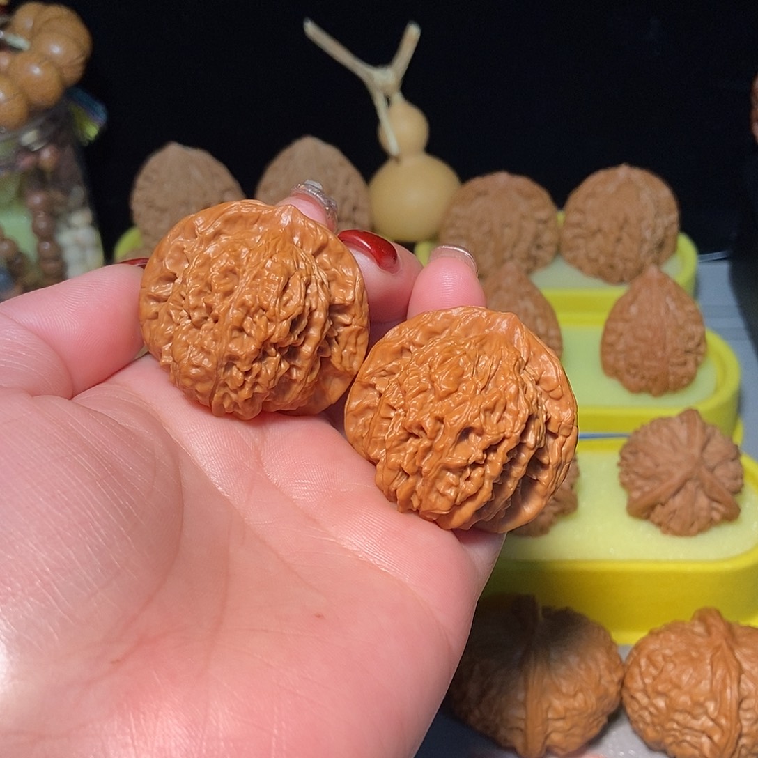 食***子文玩核桃吊坠四座楼
