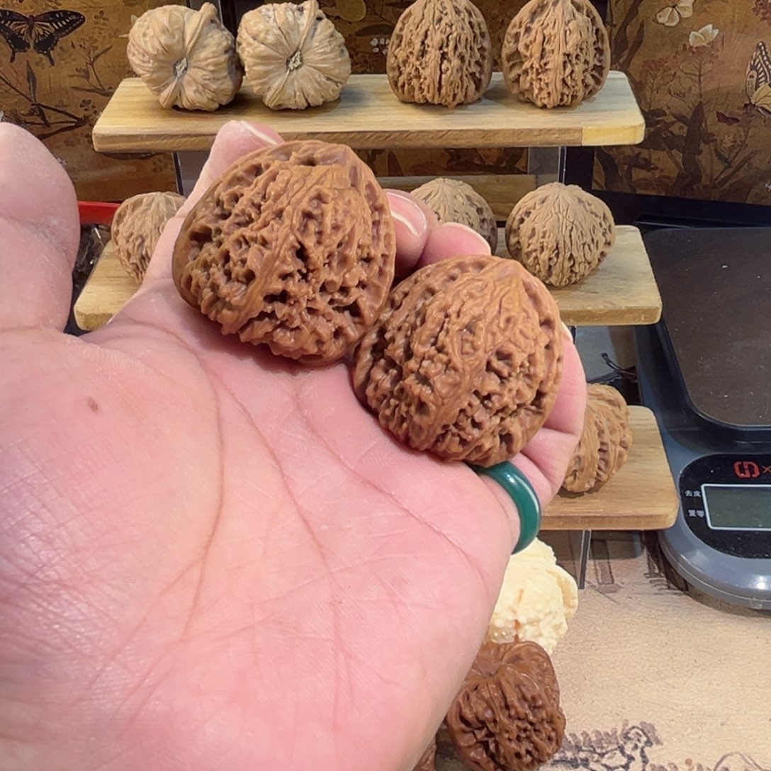 把件文玩核桃南疆石