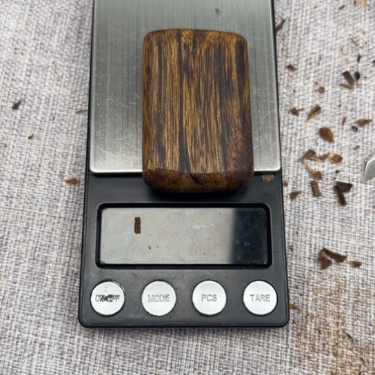 沉香吊坠大*19克无事牌