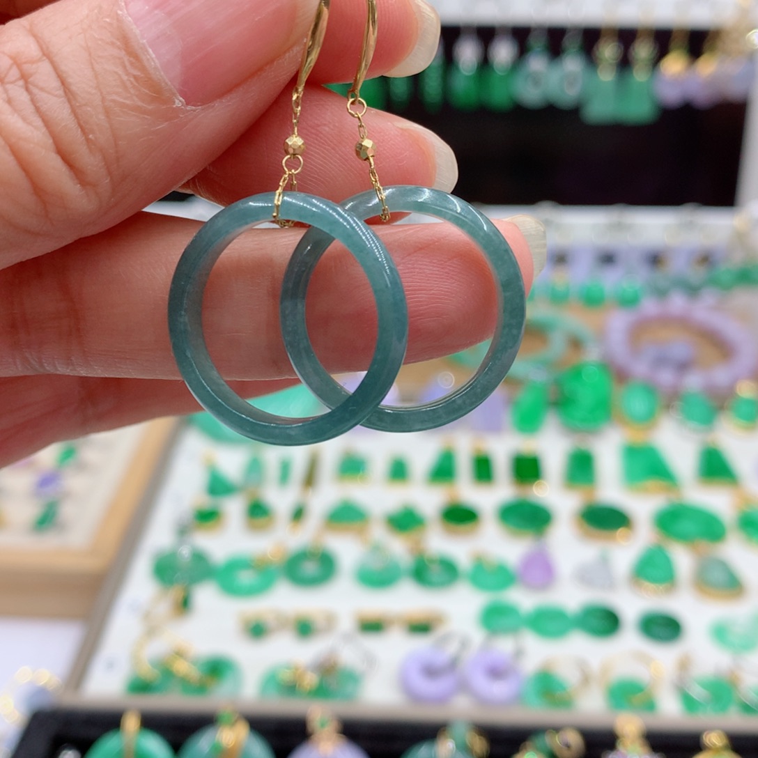 翡翠18K金镶嵌耳饰