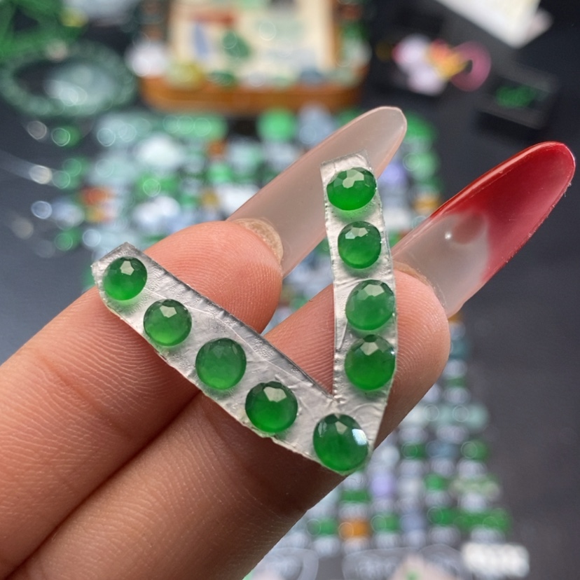 【闪购商品】翡翠挂件未镶嵌切割