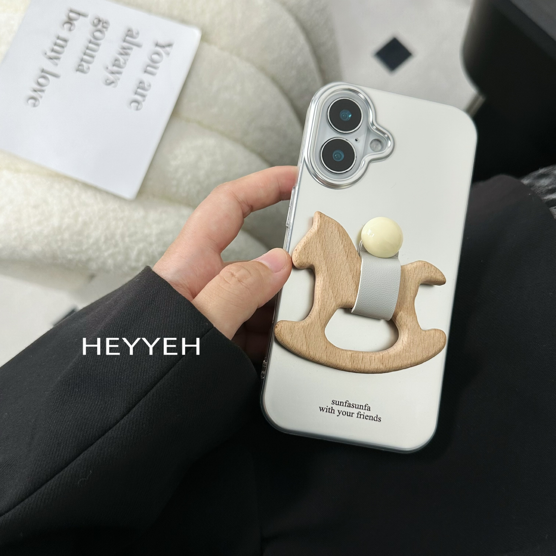 小众高级电镀银木马iPhone16pro max适用苹果15手机壳14防摔17