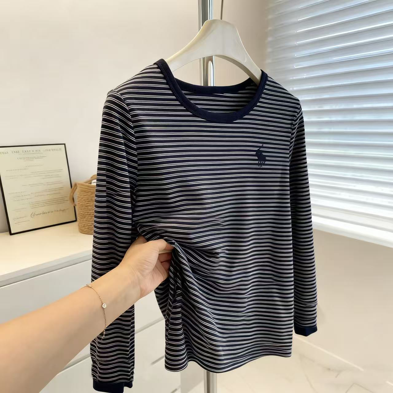 长袖~软糯舒适条纹长袖圆领T恤厚实百搭宽松显瘦打底衫上衣25090