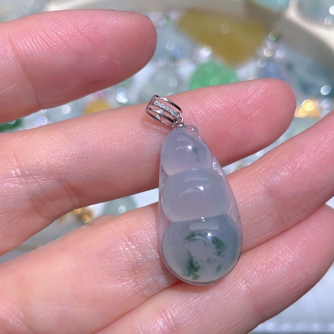 翡翠颈饰18K金镶嵌翡翠