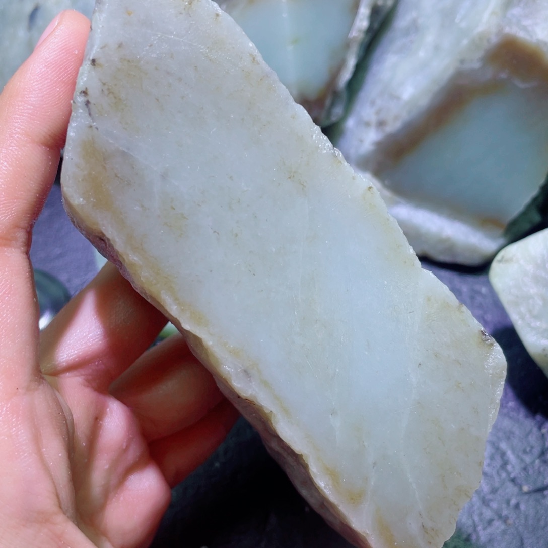 和田玉未镶嵌珠宝半成品