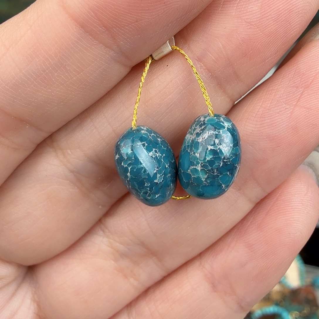 绿松石未镶嵌珠宝奇石