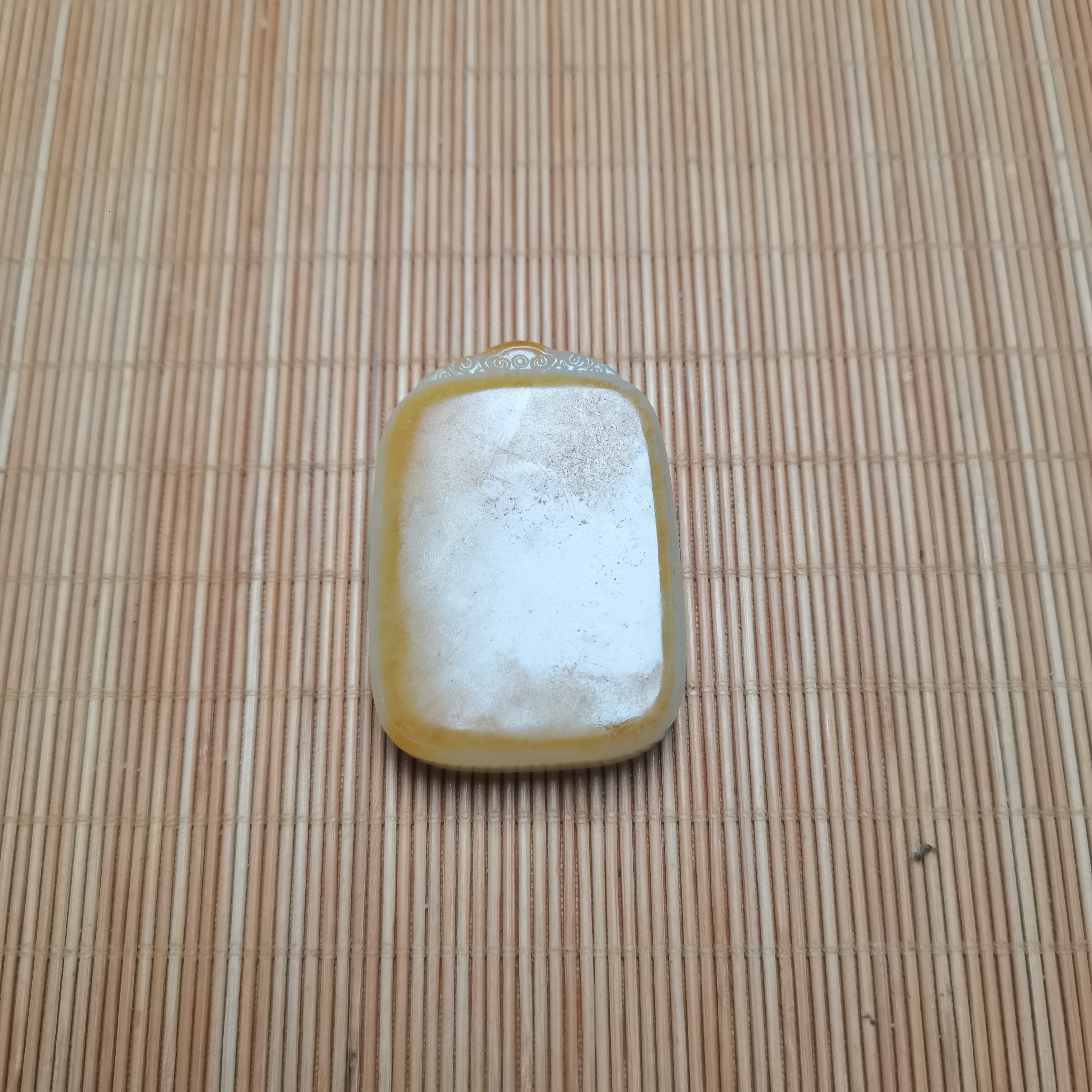 新疆和田玉平安无事牌56克