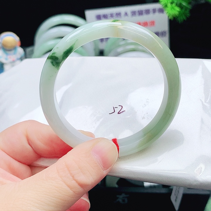 翡翠未镶嵌手镯03