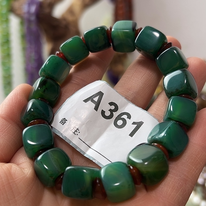 珂***珂玛瑙/玉髓未镶嵌颈饰