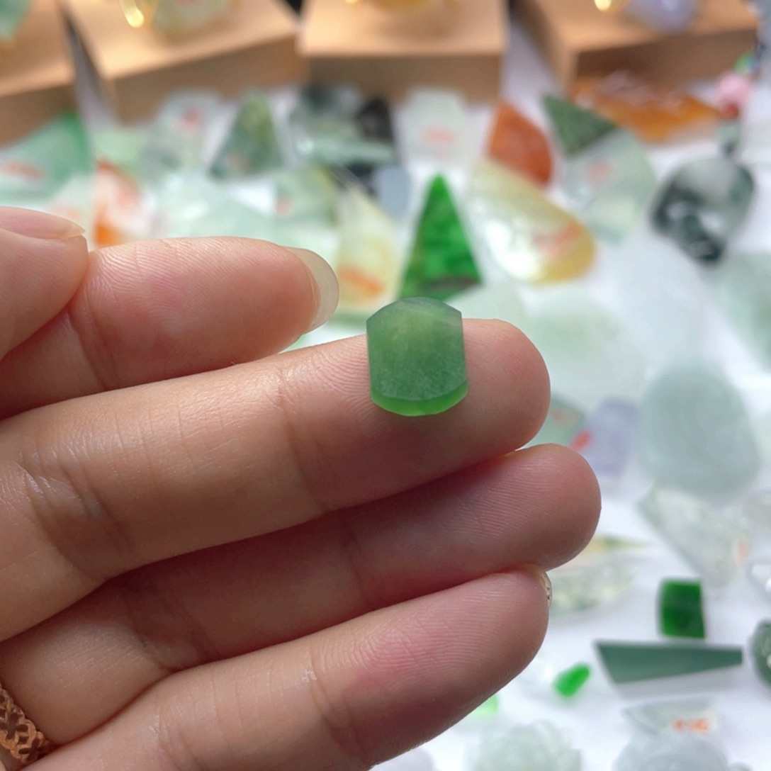 定制翡翠未镶嵌天然缅甸翡翠