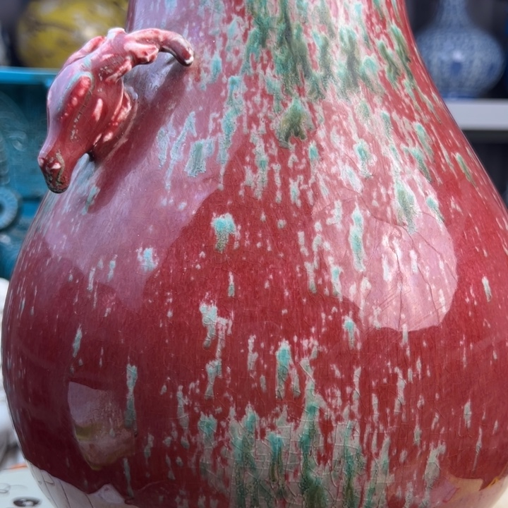 陶其他精美瓷器豇豆红釉双鹿头尊