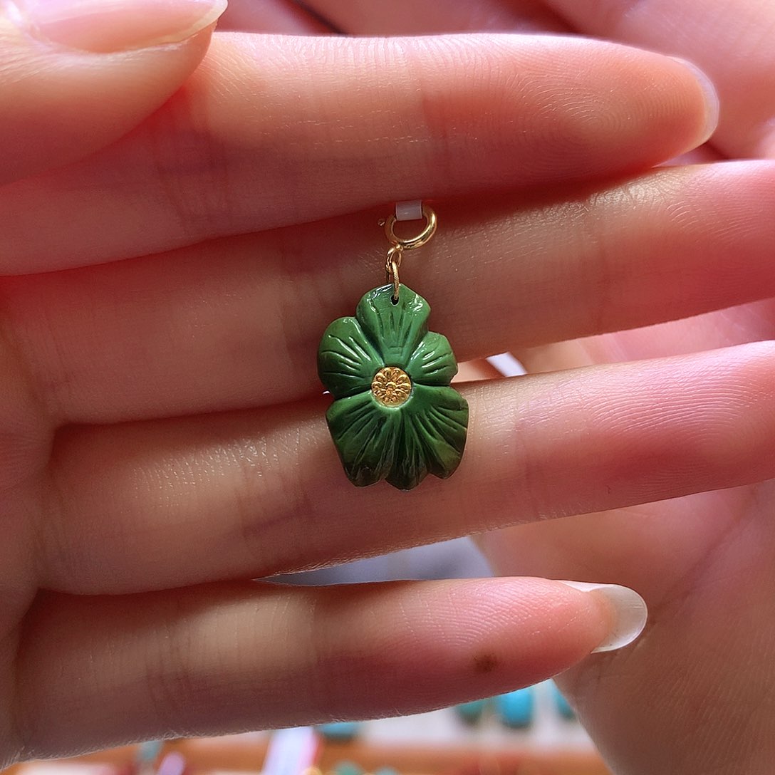 绿松石18K金镶嵌吊坠