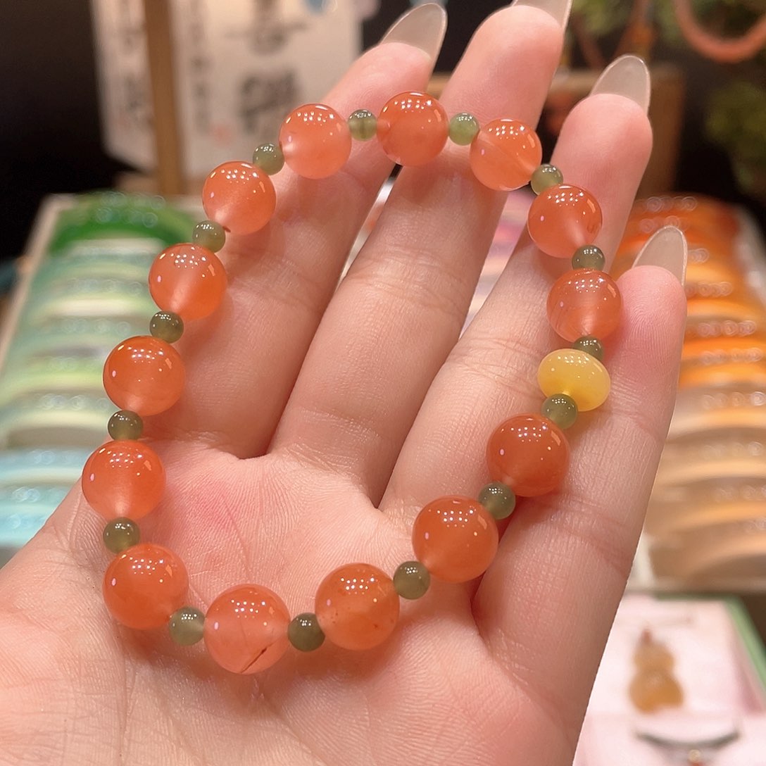 南红玛瑙手链未镶嵌