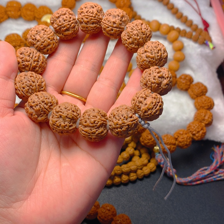 金刚菩提手串    008。  