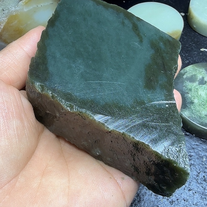 和田玉（糖玉）未镶嵌珠宝奇石