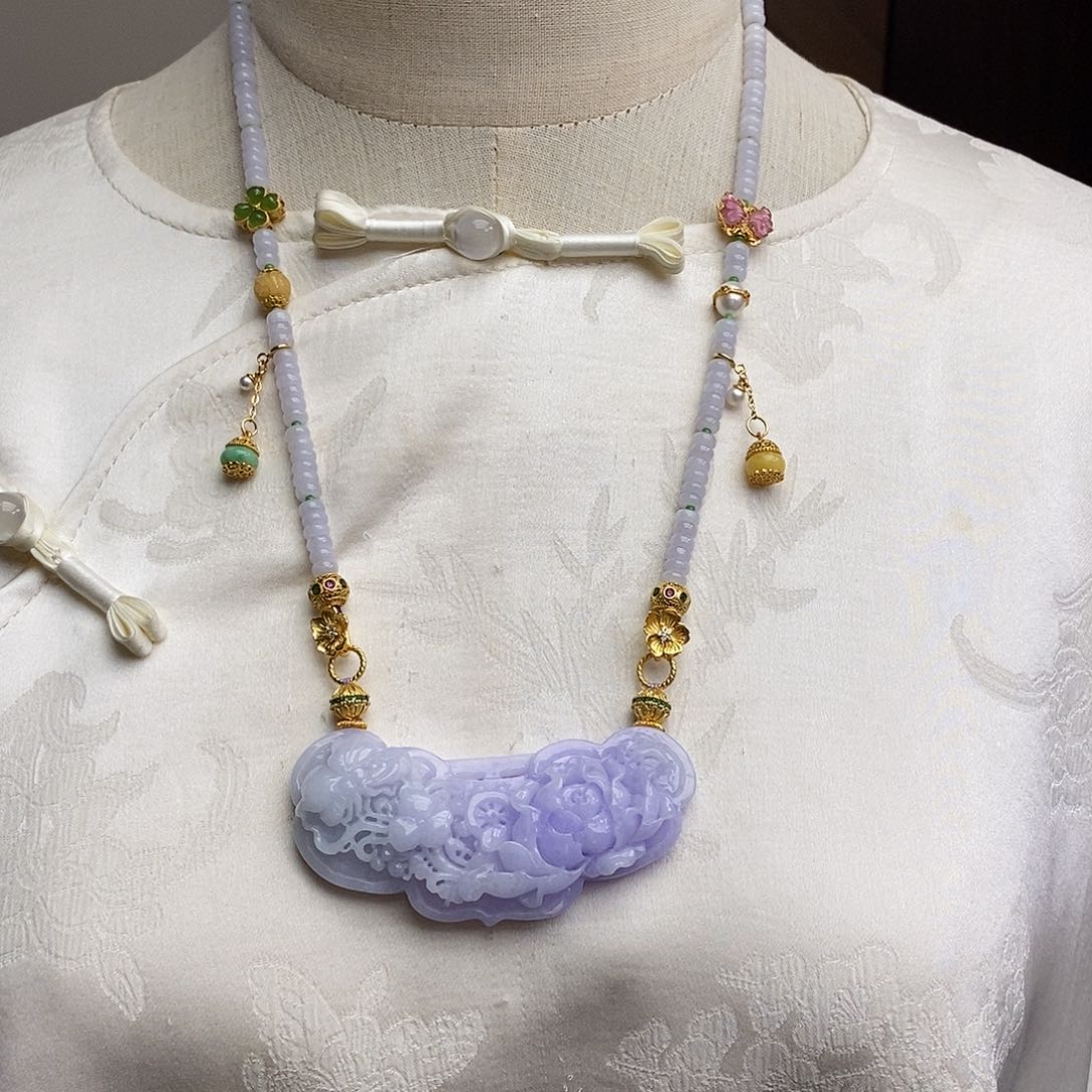 翡翠颈饰未镶嵌天然