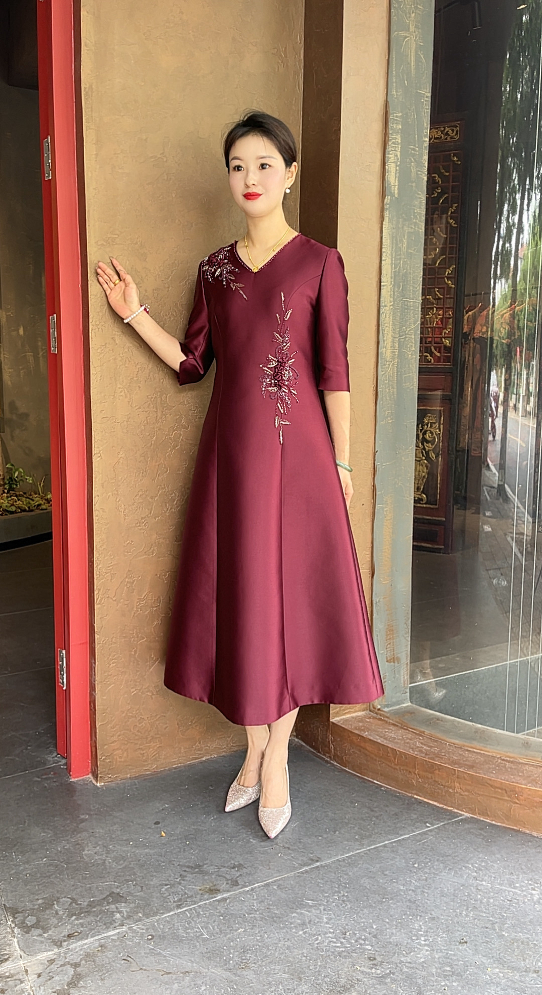 86063H气质礼服常规婚礼服结婚圆领短袖纯色敬酒服