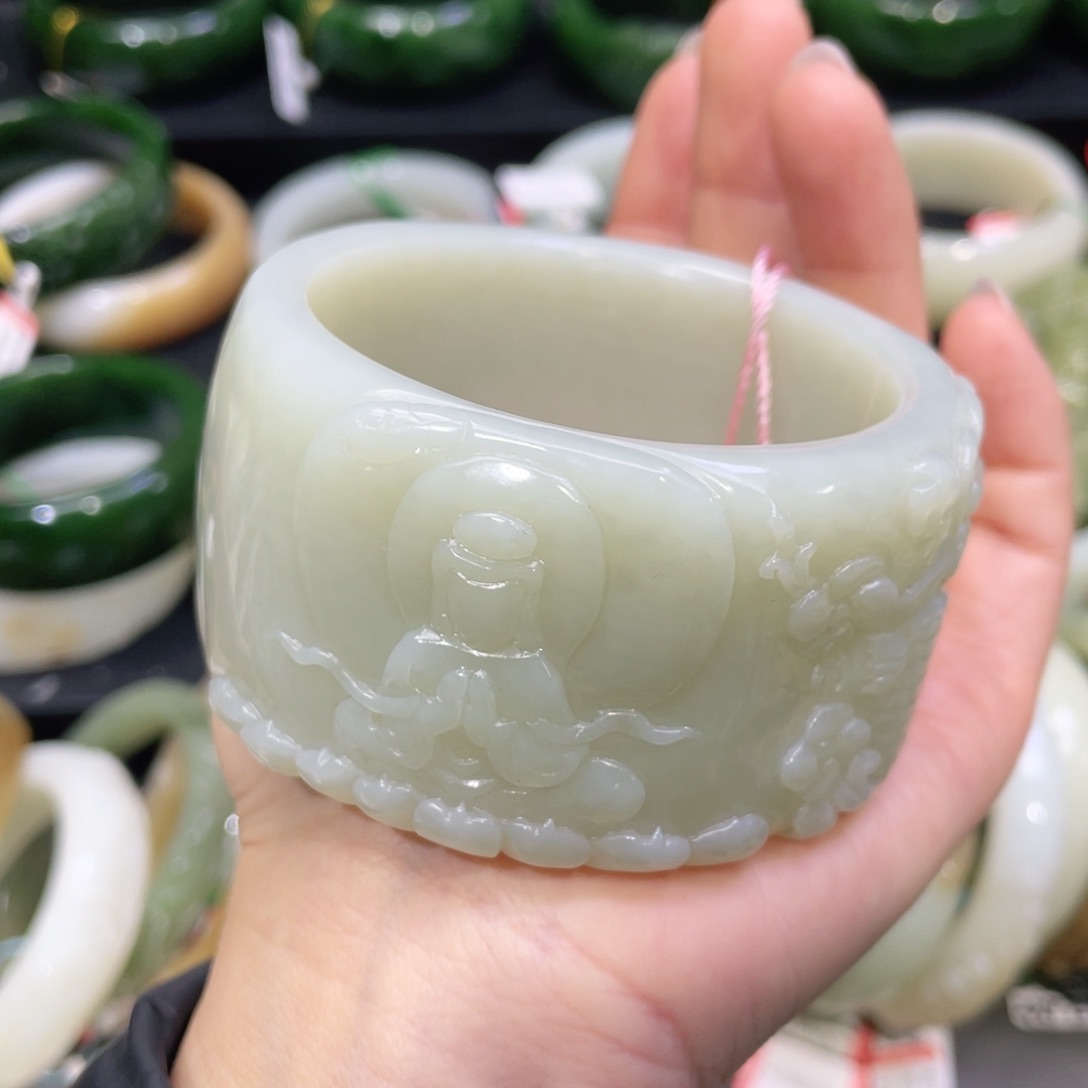 未镶嵌手镯和田玉81