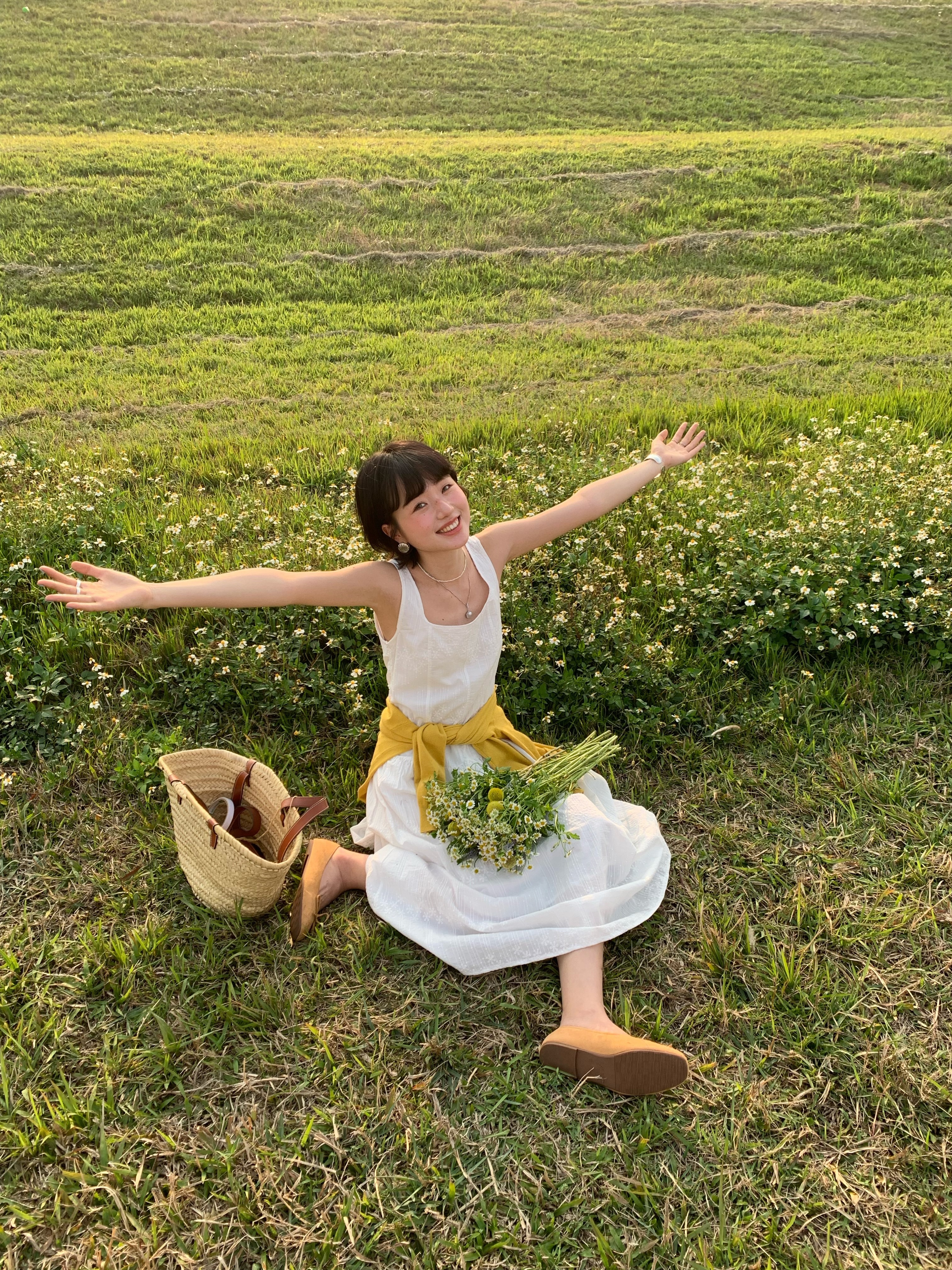 秋屿moment 法式休闲通勤设计感吊带连衣裙