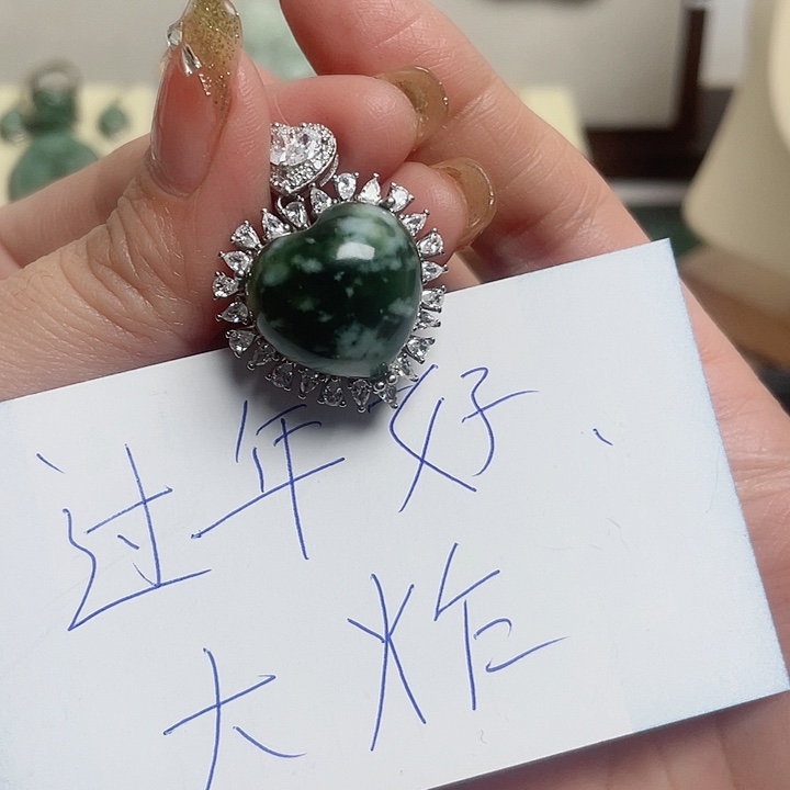 透闪石-蛇纹石玉颈饰银S925镶嵌美***我