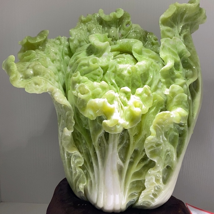 未镶嵌蛇纹石玉（覆膜）珠宝奇石