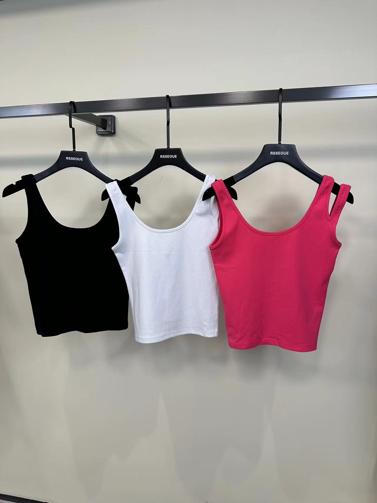 吊带小背心女显瘦内搭辣妹无袖短款