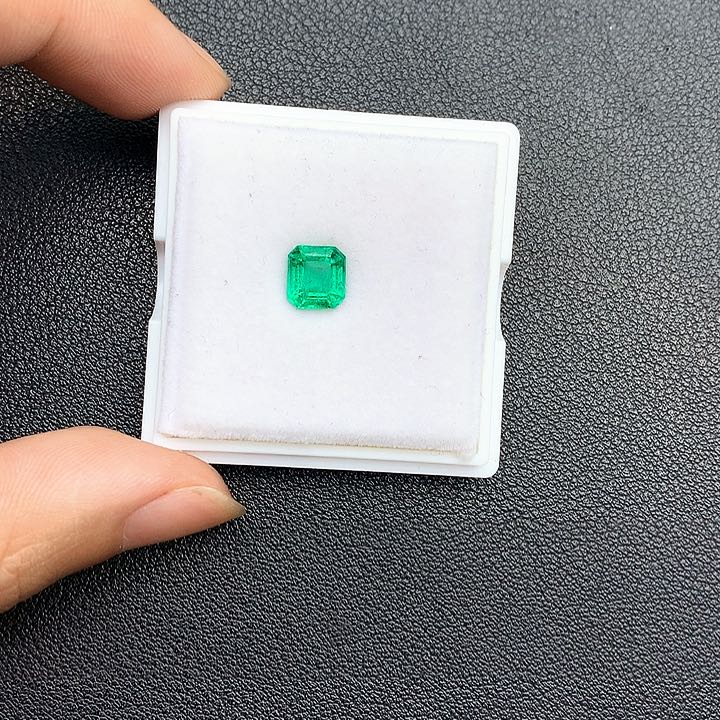 裸石未镶嵌祖母绿1.42克拉