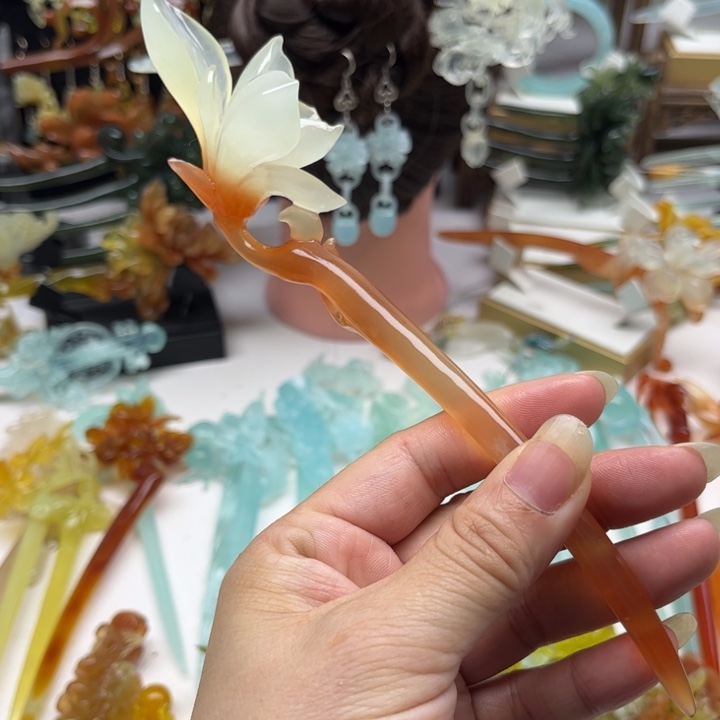 蛇纹石玉发饰合金达**呆