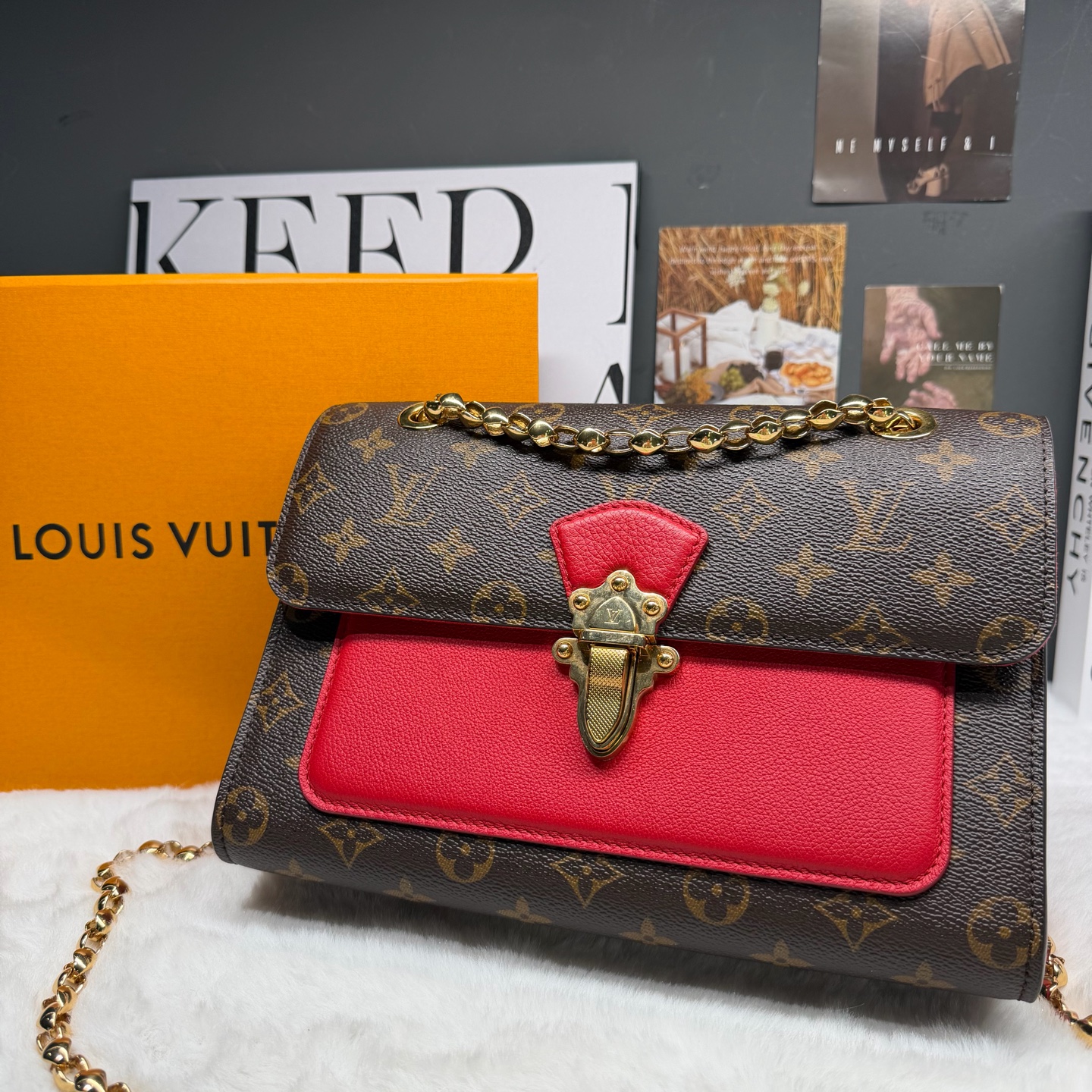 99新 LouisVuitton/路易威登 红色Victoria维多利亚单肩包 80607
