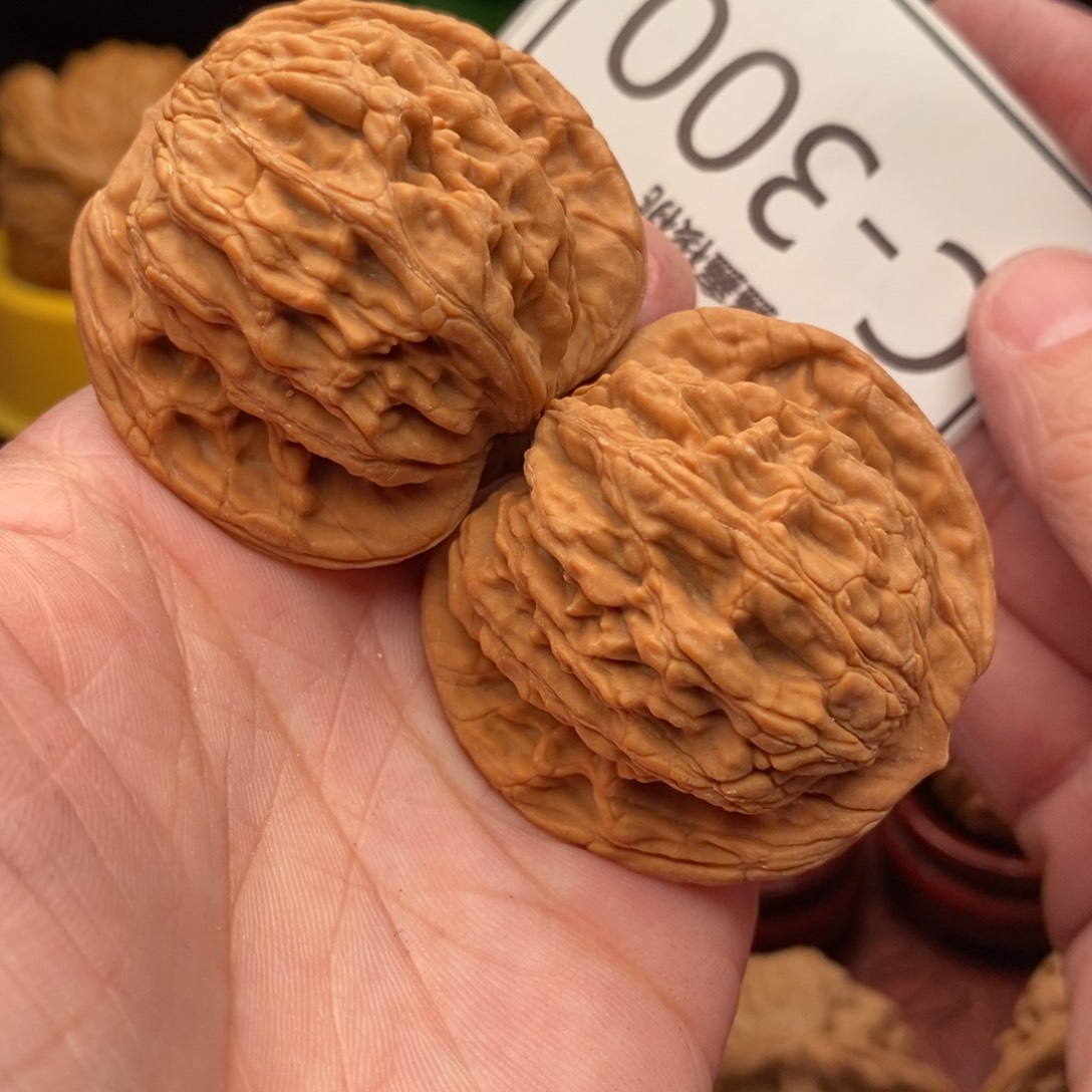 文玩核桃把件虎头44