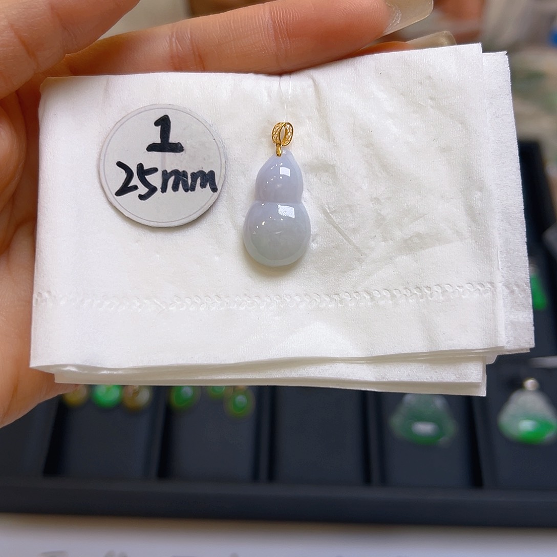 翡翠颈饰18K金镶嵌翡翠