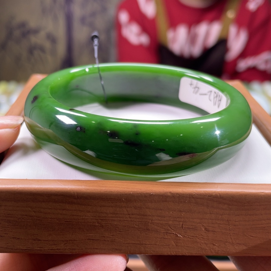 和田玉未镶嵌手镯60圈