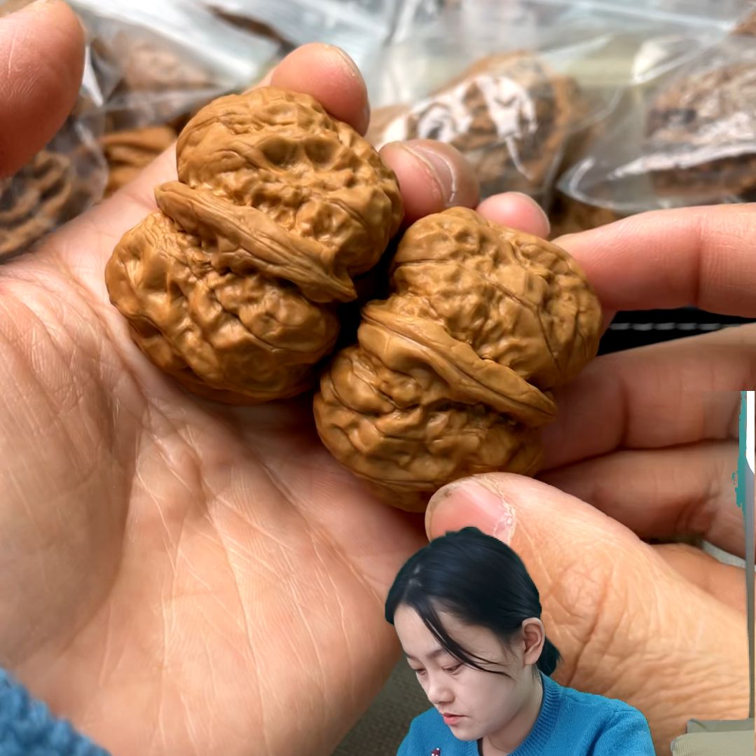 文玩核桃吊坠蛤蟆头